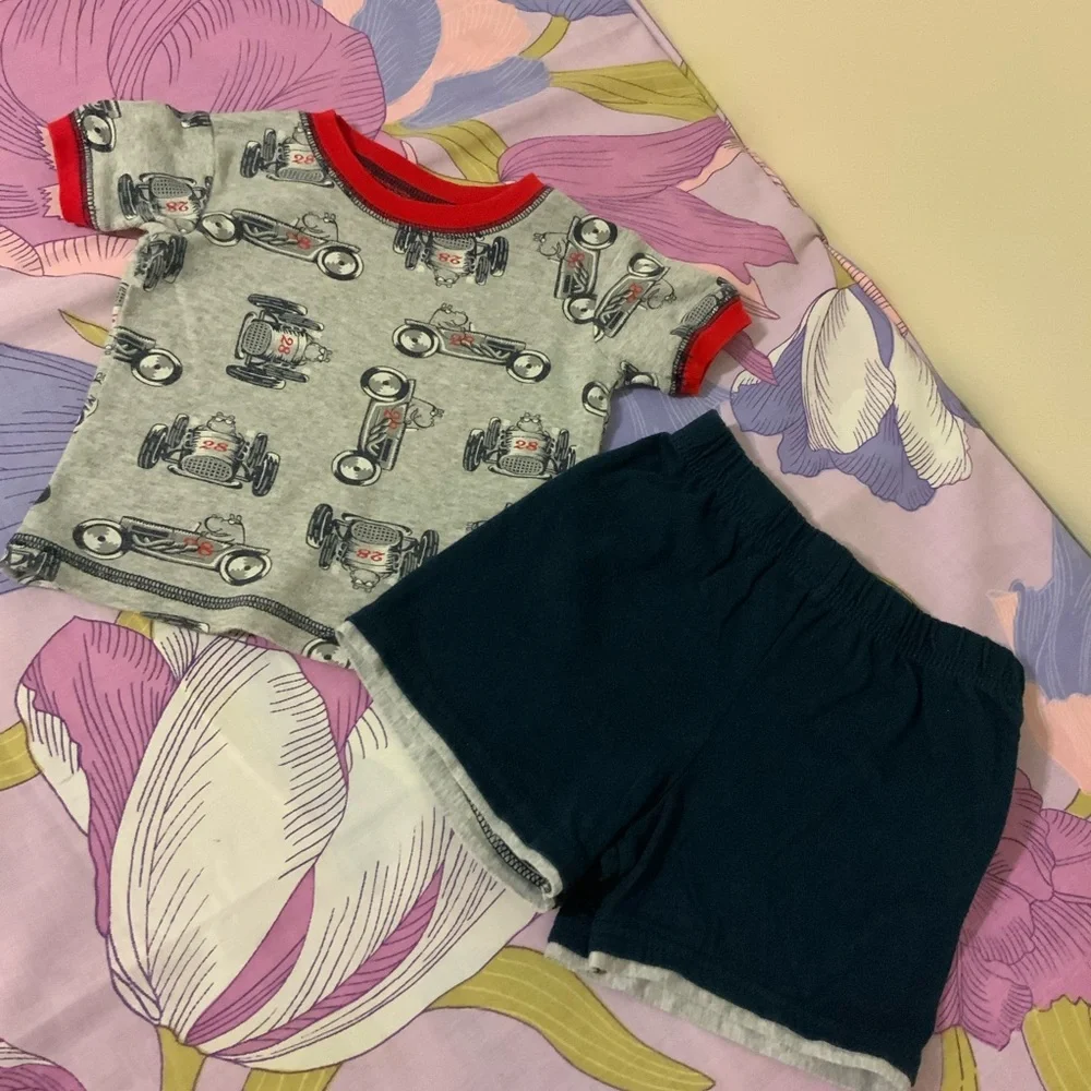 EUC Toddler Boy Lot 6 Pz 3 sets shorts & Tees Carter’s 18M